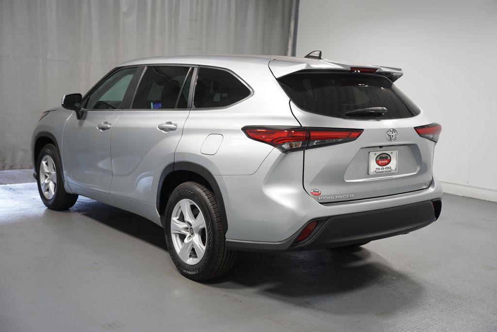 used 2023 Toyota Highlander car, priced at $31,880