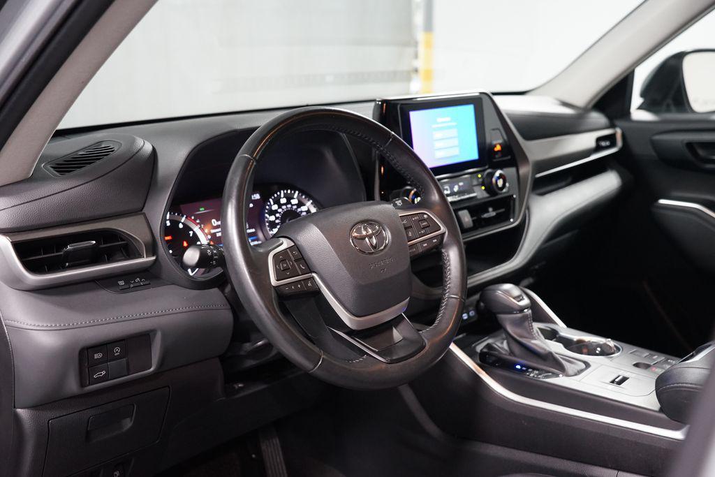 used 2023 Toyota Highlander car, priced at $33,980