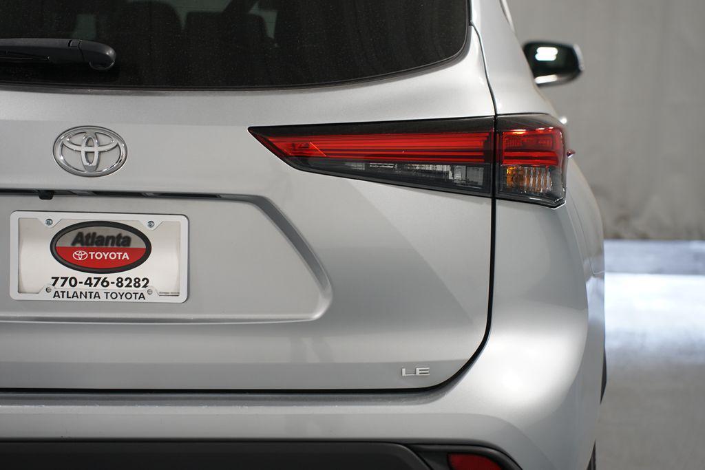used 2023 Toyota Highlander car, priced at $31,880