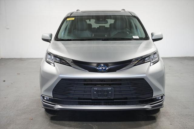 used 2023 Toyota Sienna car, priced at $39,280