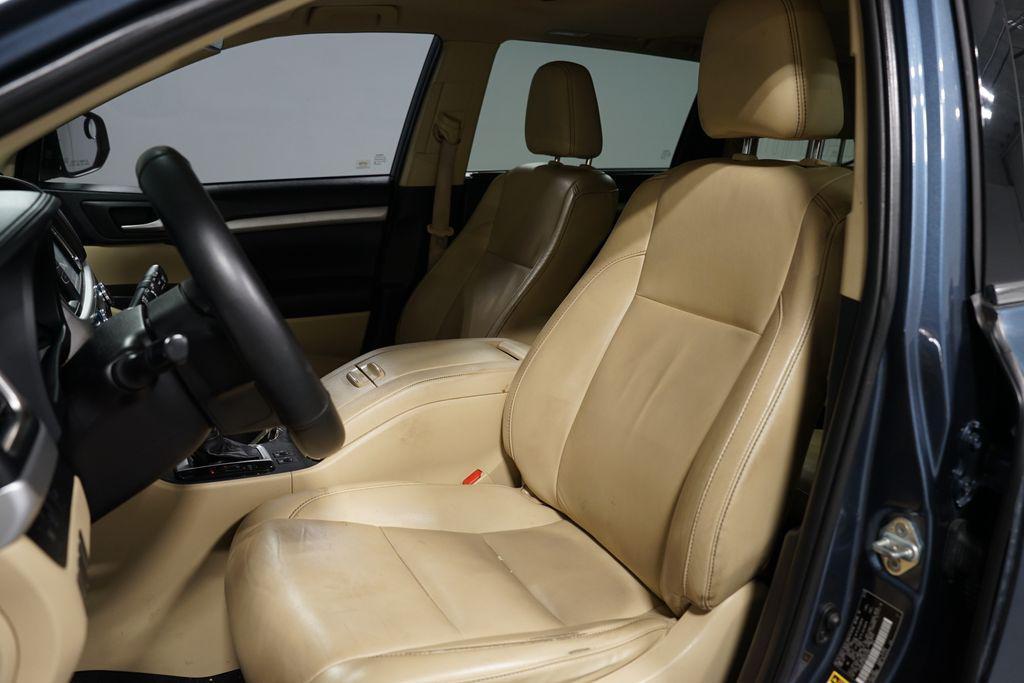 used 2019 Toyota Highlander car, priced at $20,480