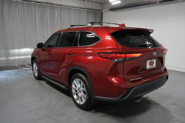 used 2021 Toyota Highlander car, priced at $32,480