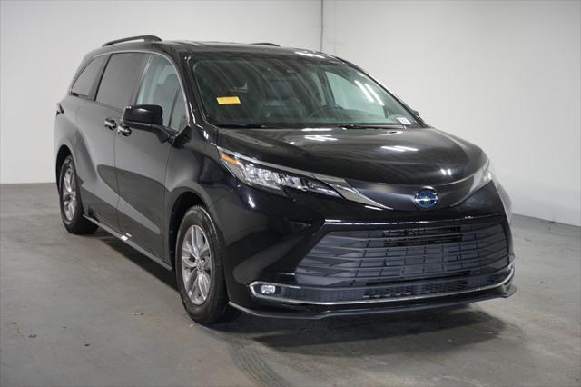 used 2023 Toyota Sienna car, priced at $42,980