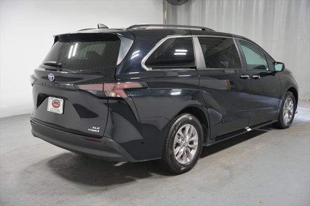 used 2023 Toyota Sienna car, priced at $42,980