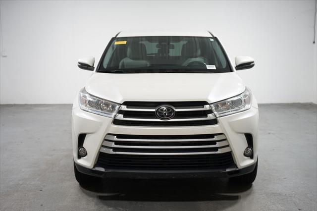 used 2019 Toyota Highlander car, priced at $25,480