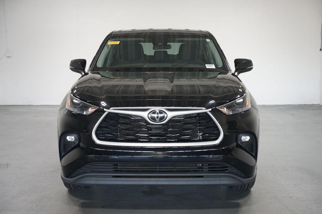 used 2022 Toyota Highlander car, priced at $28,980