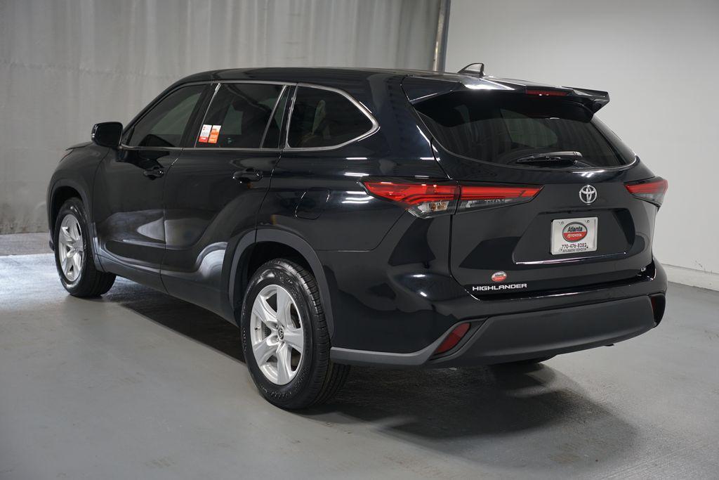 used 2022 Toyota Highlander car, priced at $28,980