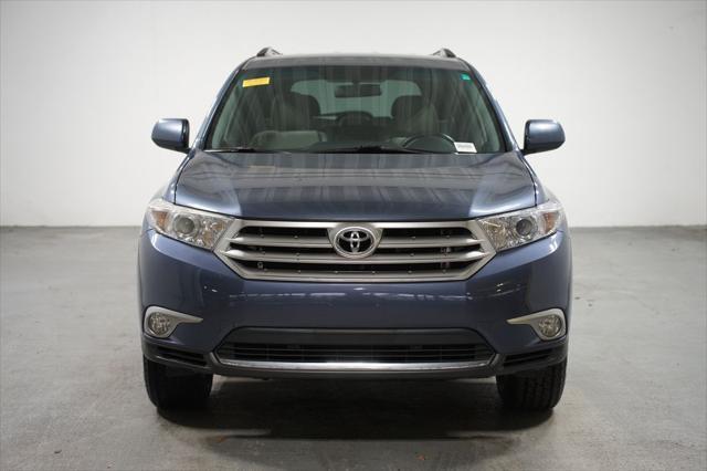 used 2012 Toyota Highlander car, priced at $13,680