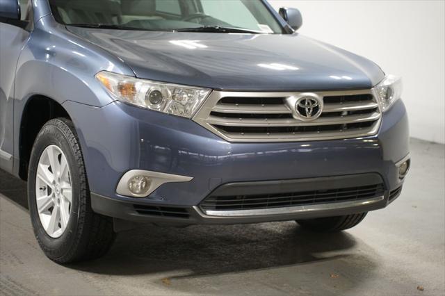 used 2012 Toyota Highlander car, priced at $13,680