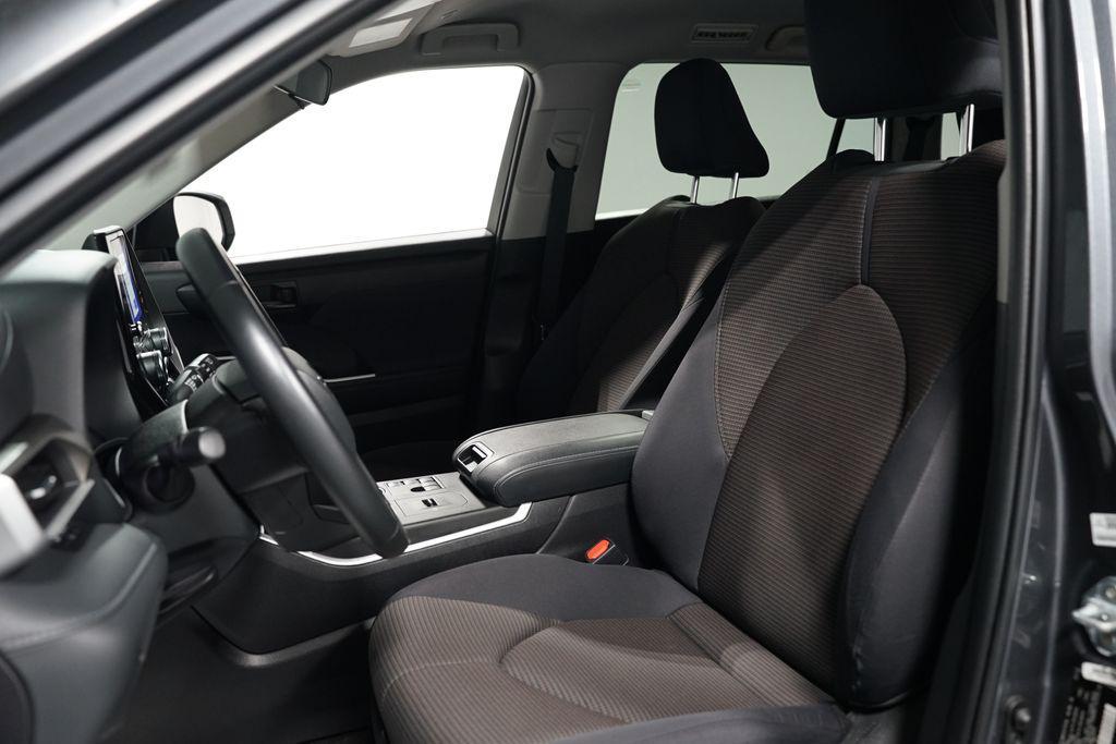 used 2023 Toyota Highlander car, priced at $33,980