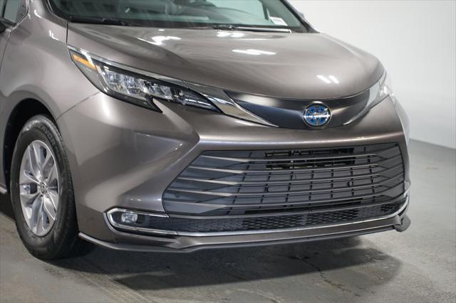 used 2023 Toyota Sienna car, priced at $40,980