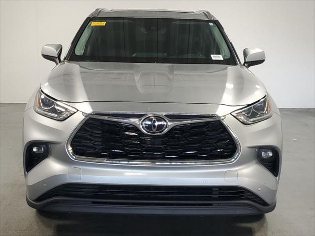 used 2020 Toyota Highlander car, priced at $31,880