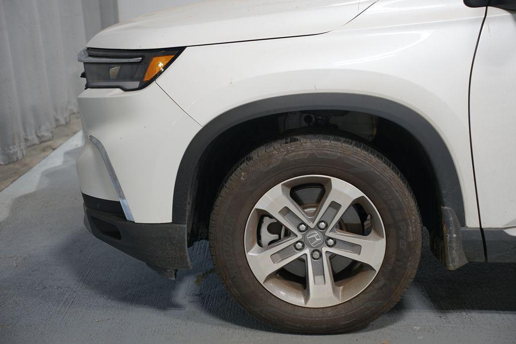 used 2025 Honda Pilot car, priced at $40,480