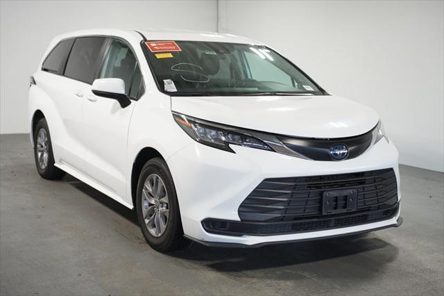 used 2022 Toyota Sienna car, priced at $33,980