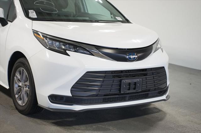 used 2022 Toyota Sienna car, priced at $33,980