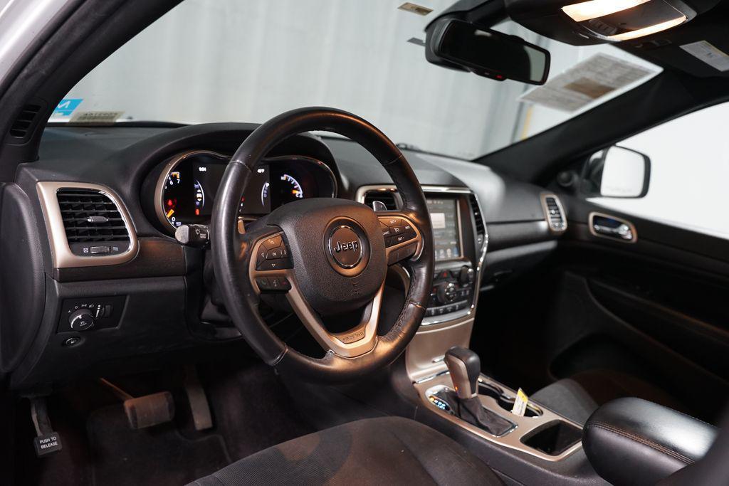 used 2016 Jeep Grand Cherokee car, priced at $16,480