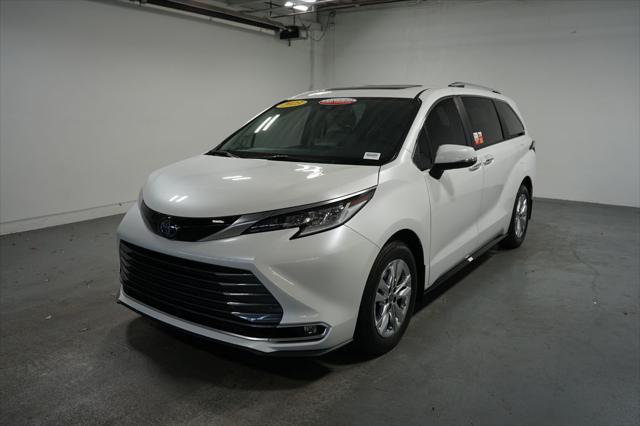 used 2023 Toyota Sienna car, priced at $51,480