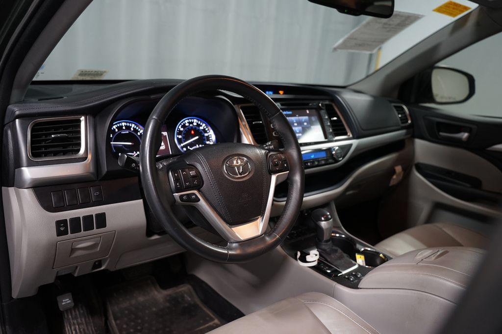 used 2016 Toyota Highlander car, priced at $16,980