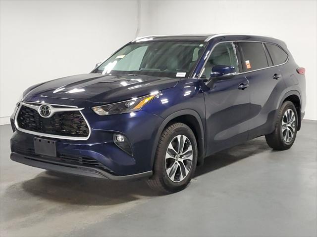 used 2022 Toyota Highlander car, priced at $29,980