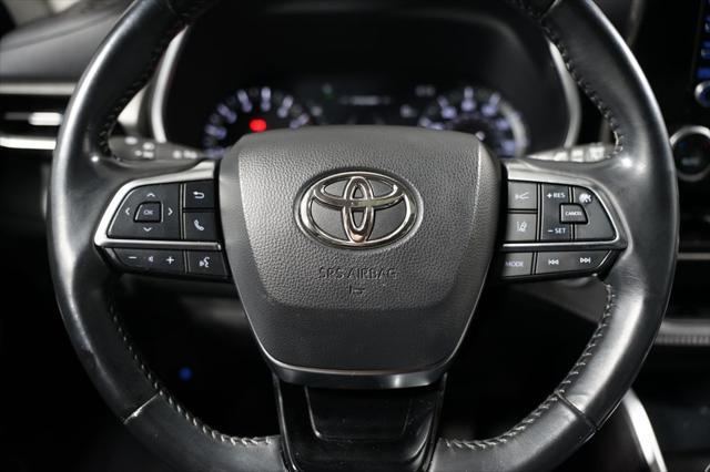 used 2021 Toyota Highlander car, priced at $30,980