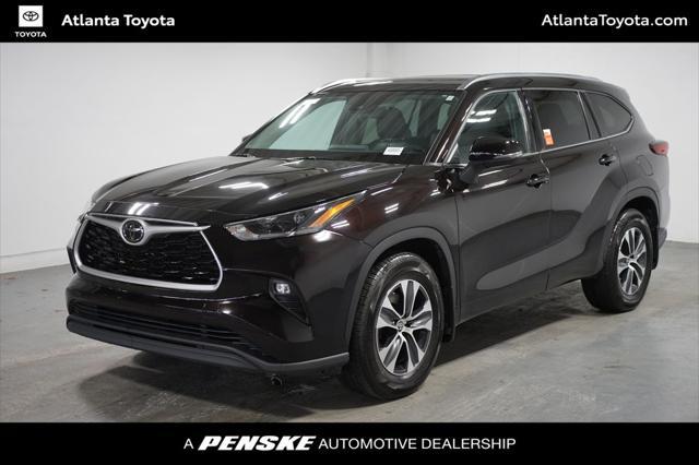 used 2021 Toyota Highlander car, priced at $30,980