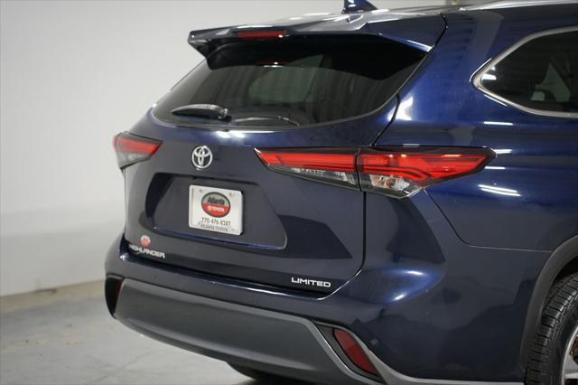 used 2020 Toyota Highlander car, priced at $29,980