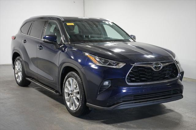 used 2020 Toyota Highlander car, priced at $29,980