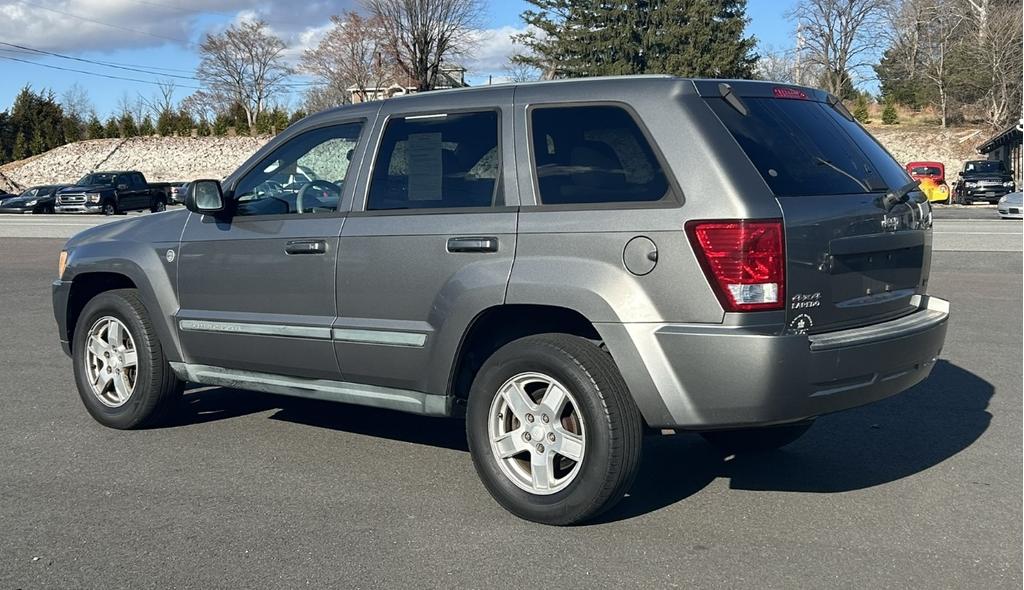 used 2007 Jeep Grand Cherokee car, priced at $5,900