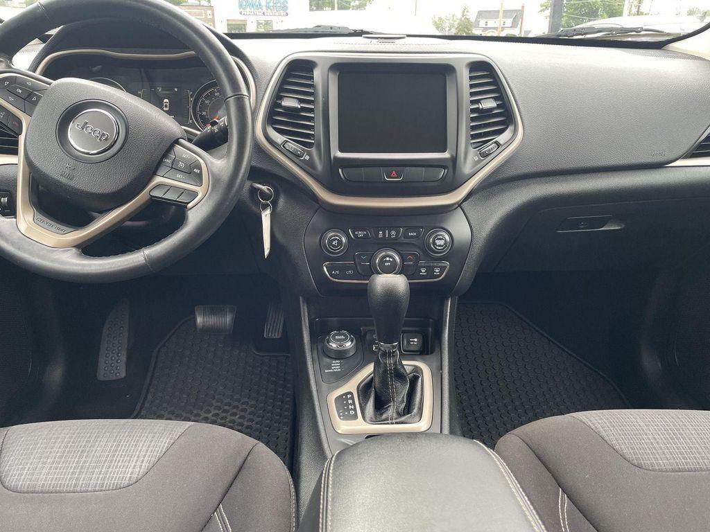 used 2015 Jeep Cherokee car