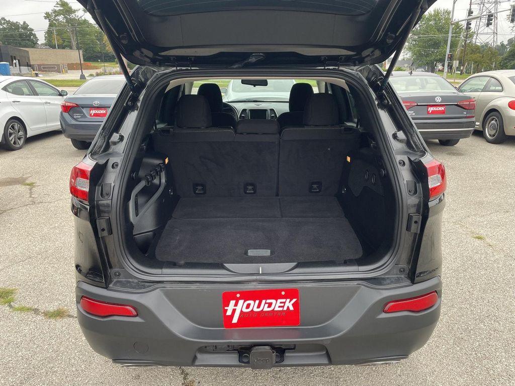 used 2015 Jeep Cherokee car