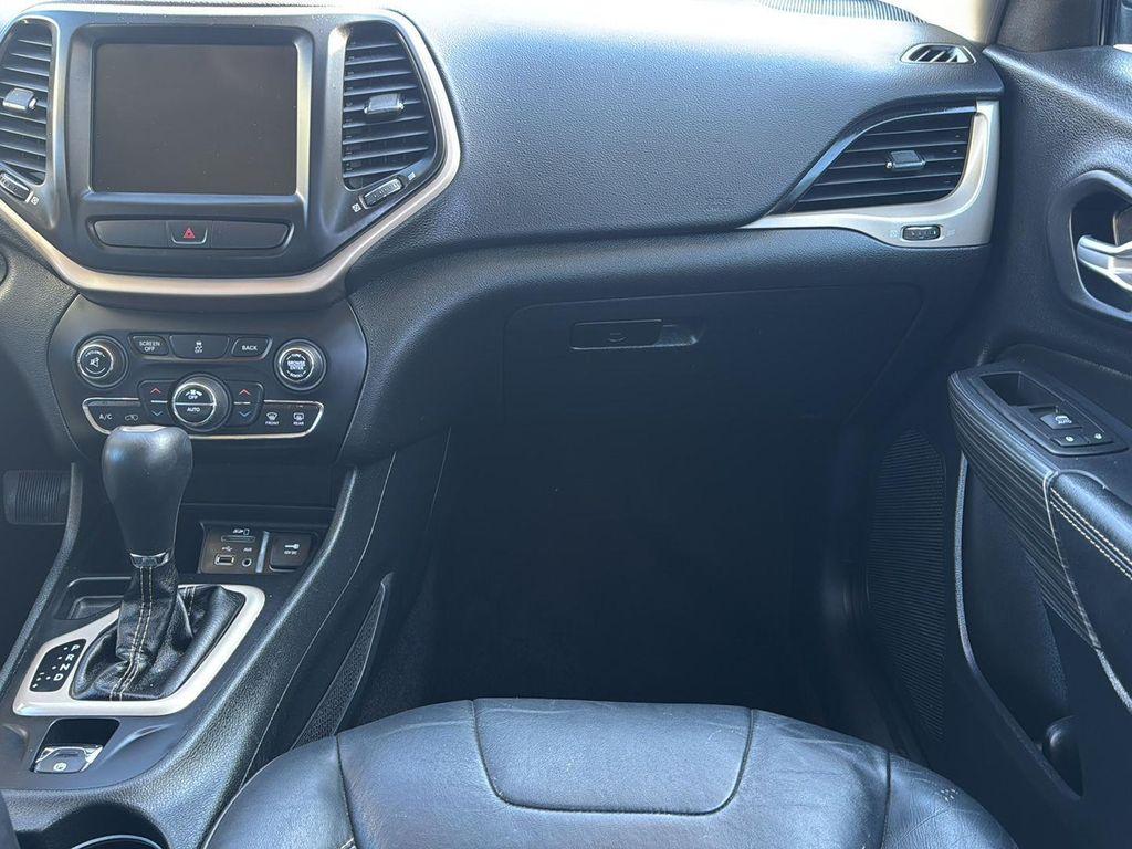 used 2016 Jeep Cherokee car, priced at $11,395