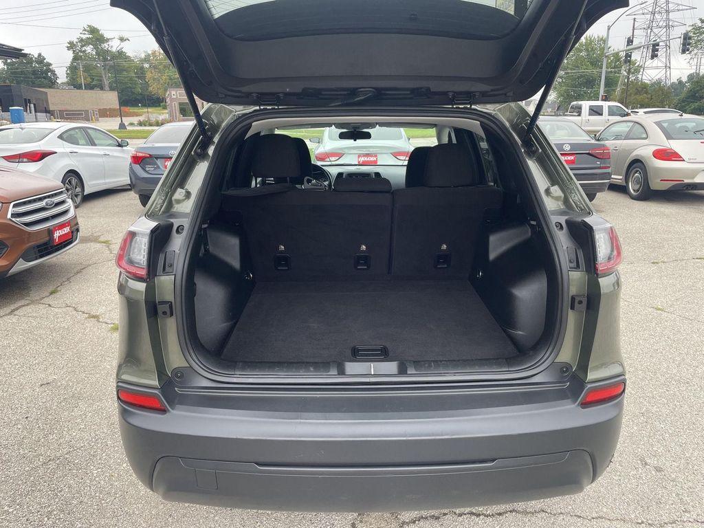 used 2019 Jeep Cherokee car