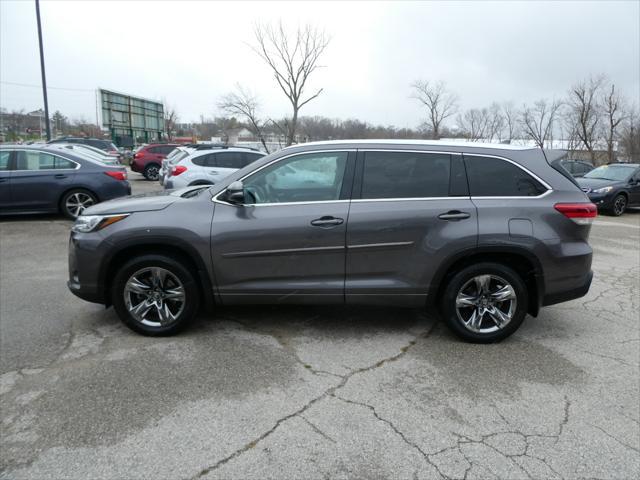 used 2018 Toyota Highlander car, priced at $23,995