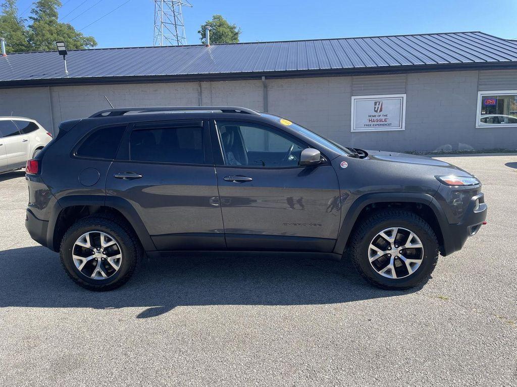 used 2015 Jeep Cherokee car, priced at $13,995