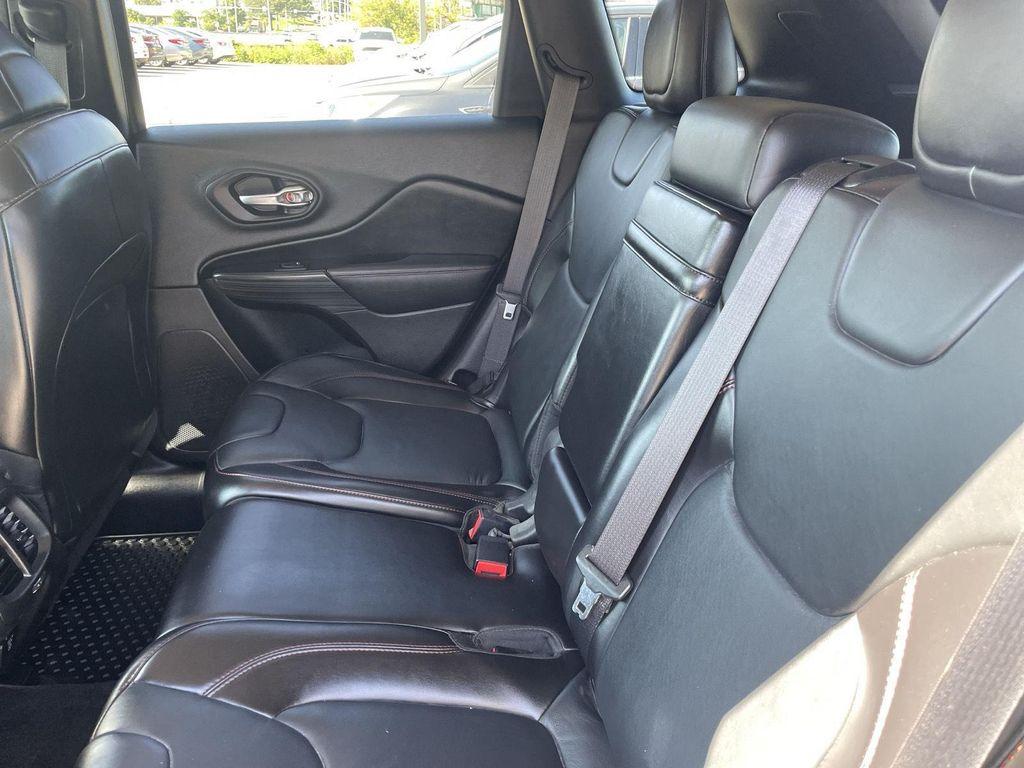 used 2015 Jeep Cherokee car, priced at $13,995