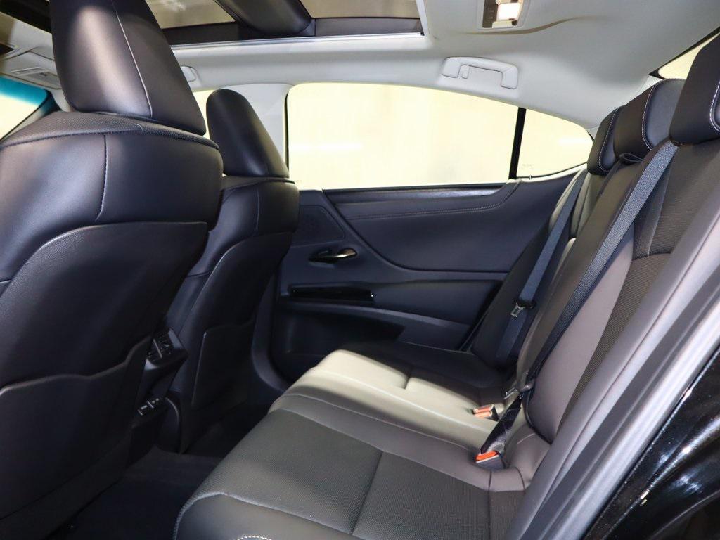 new 2025 Lexus ES 350 car, priced at $51,824