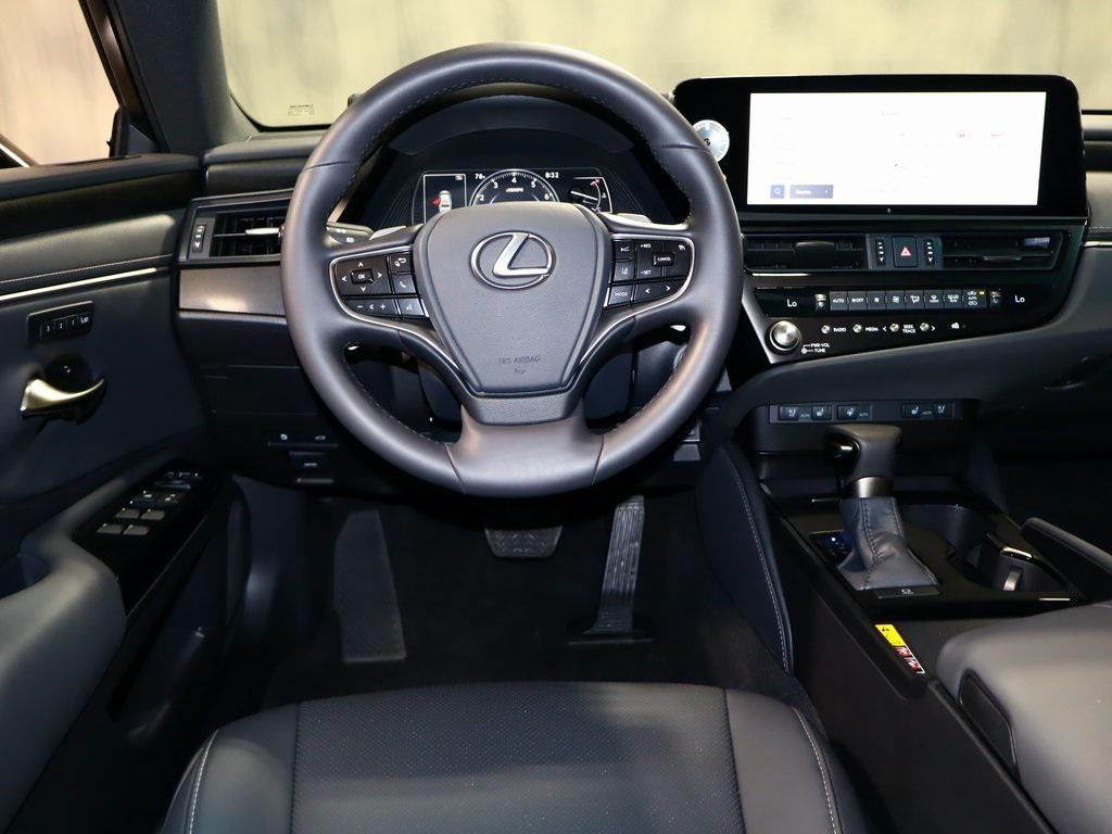 new 2025 Lexus ES 350 car, priced at $51,824