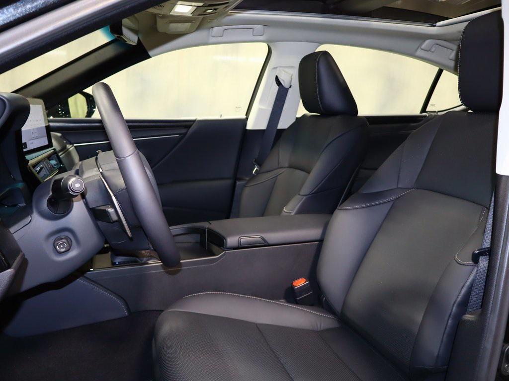 new 2025 Lexus ES 350 car, priced at $51,824