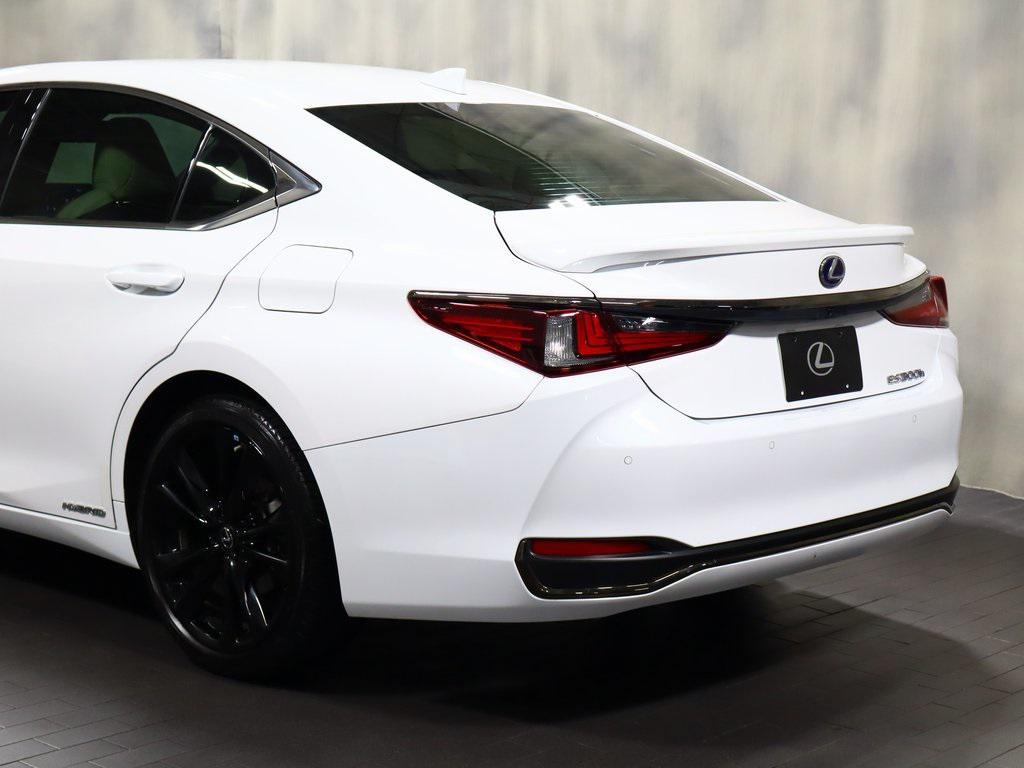 used 2022 Lexus ES 300h car, priced at $39,988