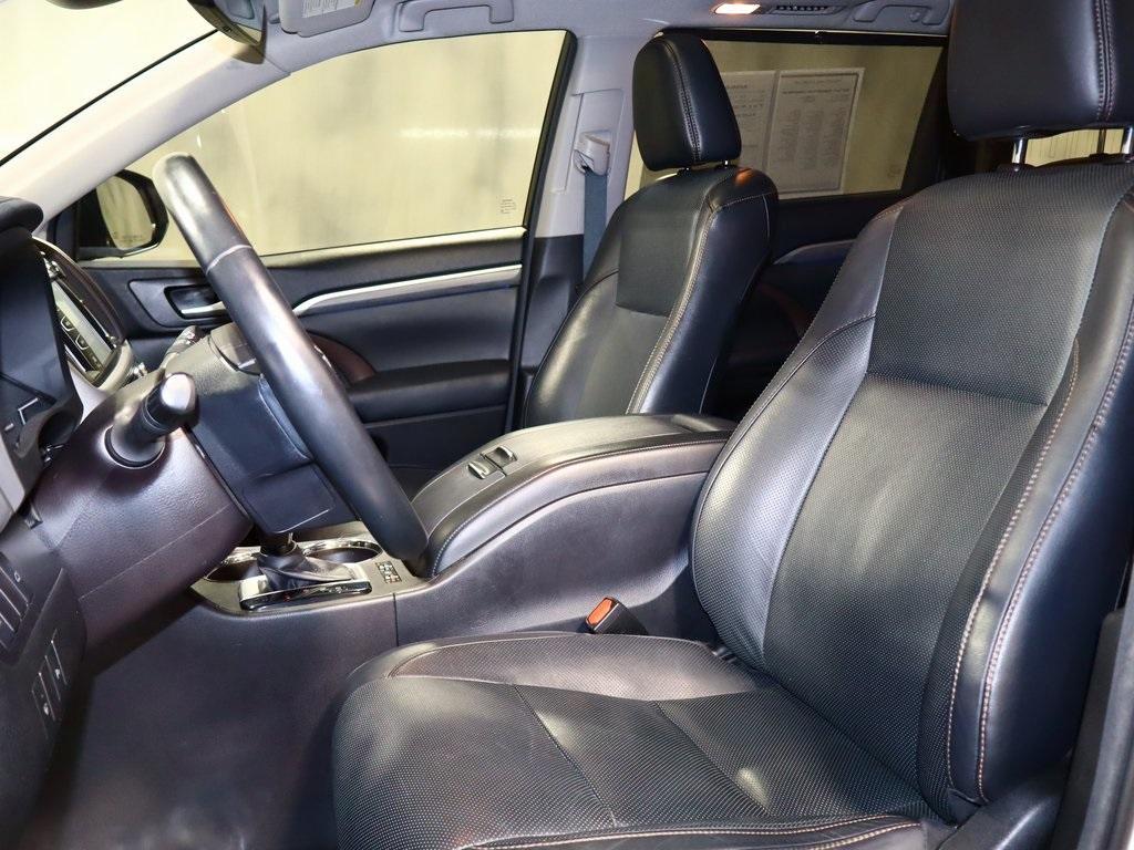 used 2018 Toyota Highlander Hybrid car, priced at $24,988