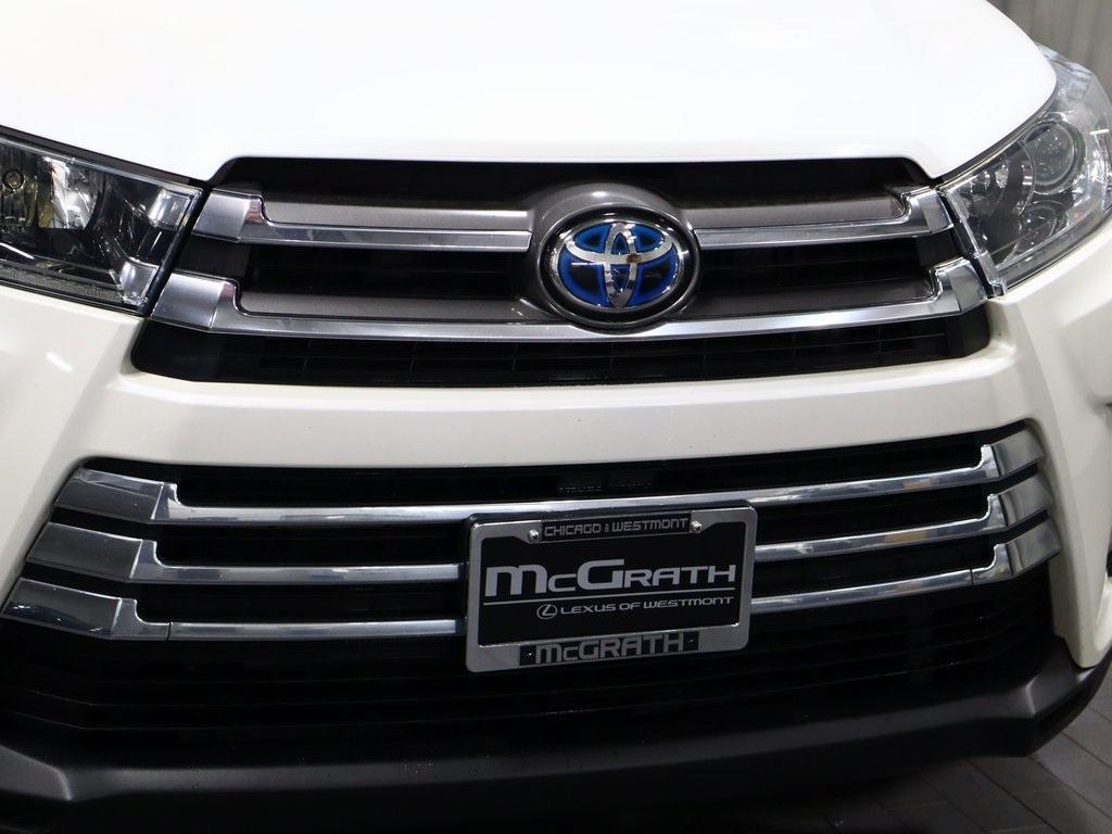 used 2018 Toyota Highlander Hybrid car, priced at $24,988