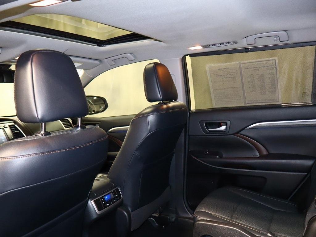 used 2018 Toyota Highlander Hybrid car, priced at $24,988