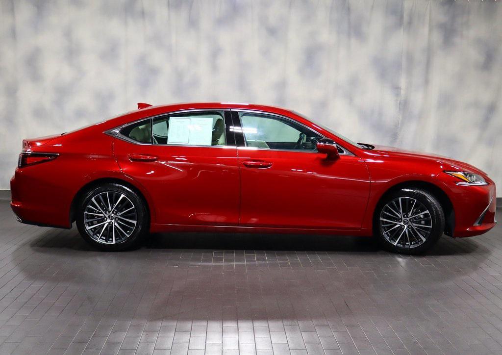 used 2025 Lexus ES 350 car, priced at $45,988