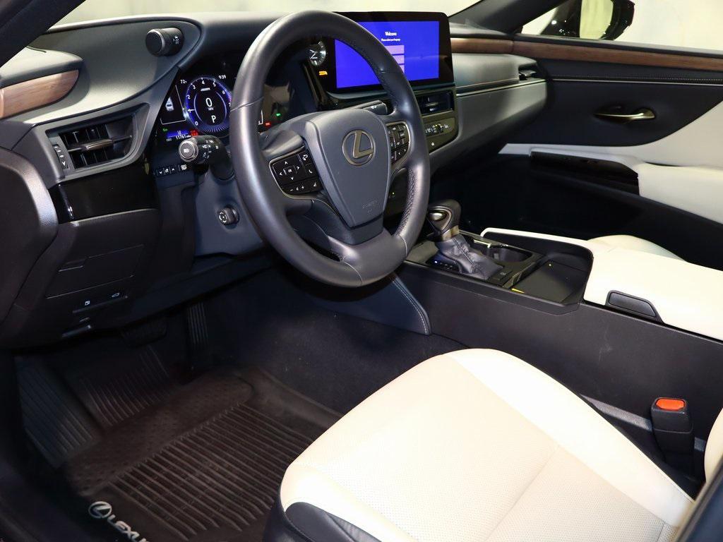 used 2025 Lexus ES 350 car, priced at $45,988