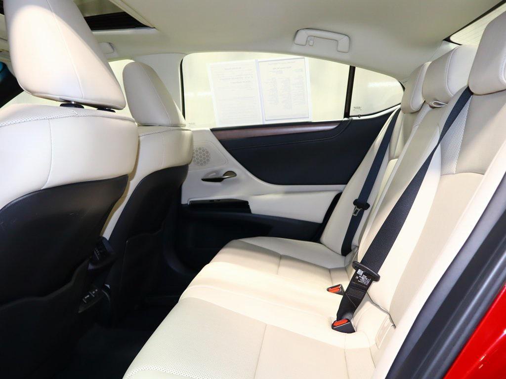 used 2025 Lexus ES 350 car, priced at $45,988