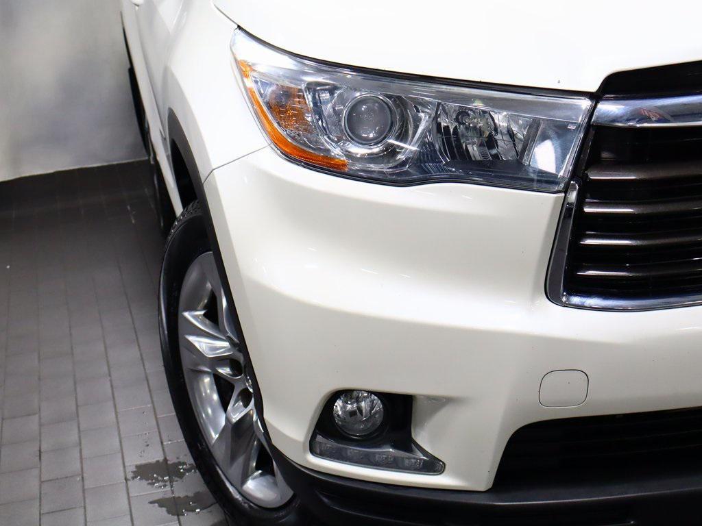 used 2016 Toyota Highlander car, priced at $21,275