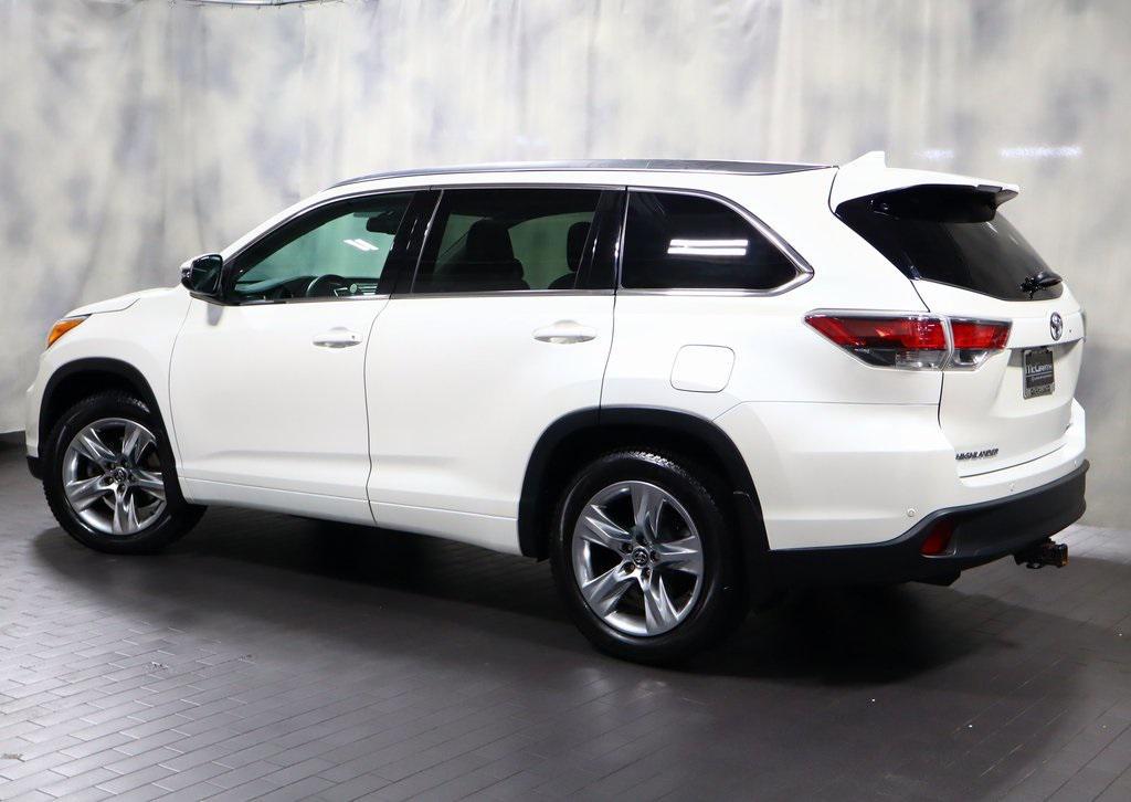 used 2016 Toyota Highlander car, priced at $21,275