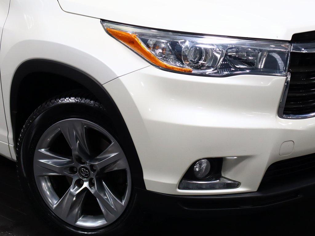 used 2016 Toyota Highlander car, priced at $21,275