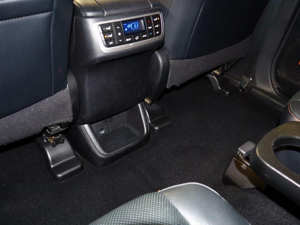 used 2016 Toyota Highlander car, priced at $21,275