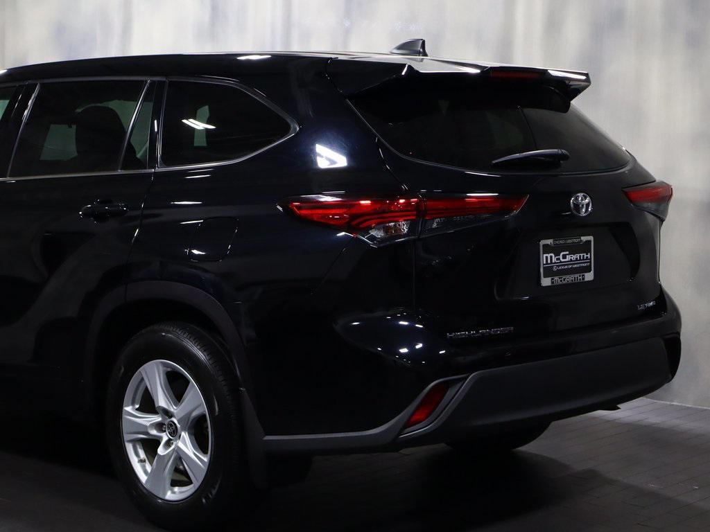 used 2022 Toyota Highlander car, priced at $28,750